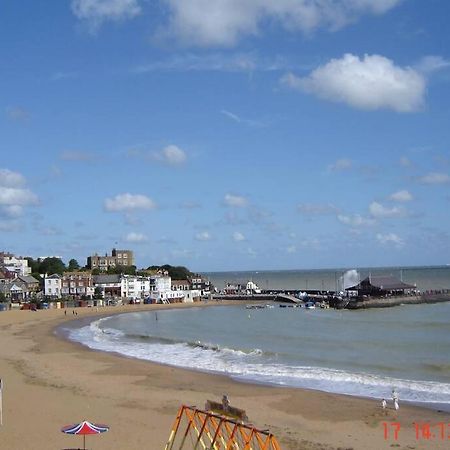 Smuggler'S Cottage Broadstairs Extérieur photo